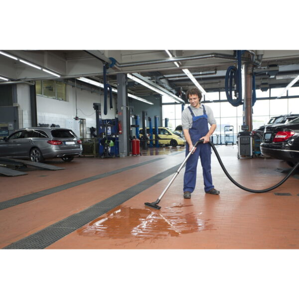Aspiradora NT 70/2 Polvo y Agua Karcher