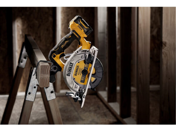 Sierra Circular Inalambrica Dewalt Dcs512b - Xtreme 5-3/8 - Sin Baterías