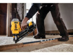 Clavadora Para Estructuras 20v Sin Batería Dewalt Dcn692b