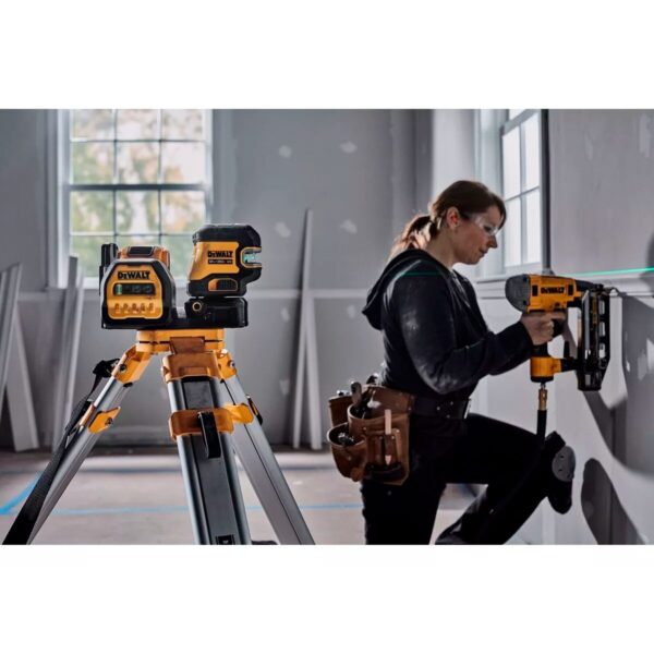 Nivel Láser Verde De Línea Cruzada 20v Max* Dewalt Dcle34220gb
