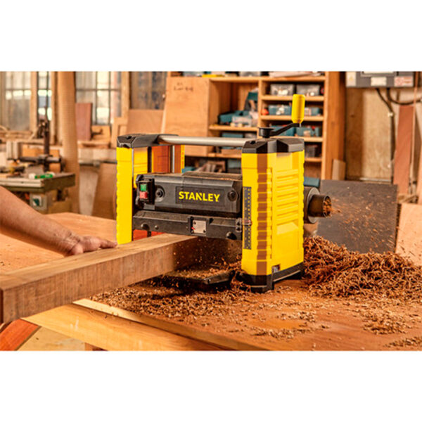 Cepillo de Banco Stanley STP18-B2 - 1.800 Watts