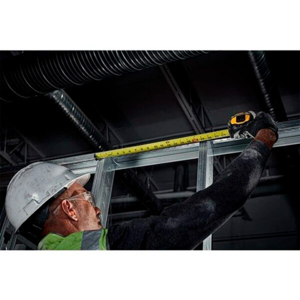 Huincha De Medir Dewalt ATOMIC COM SERIESTM 8m/26 Dwht38126s